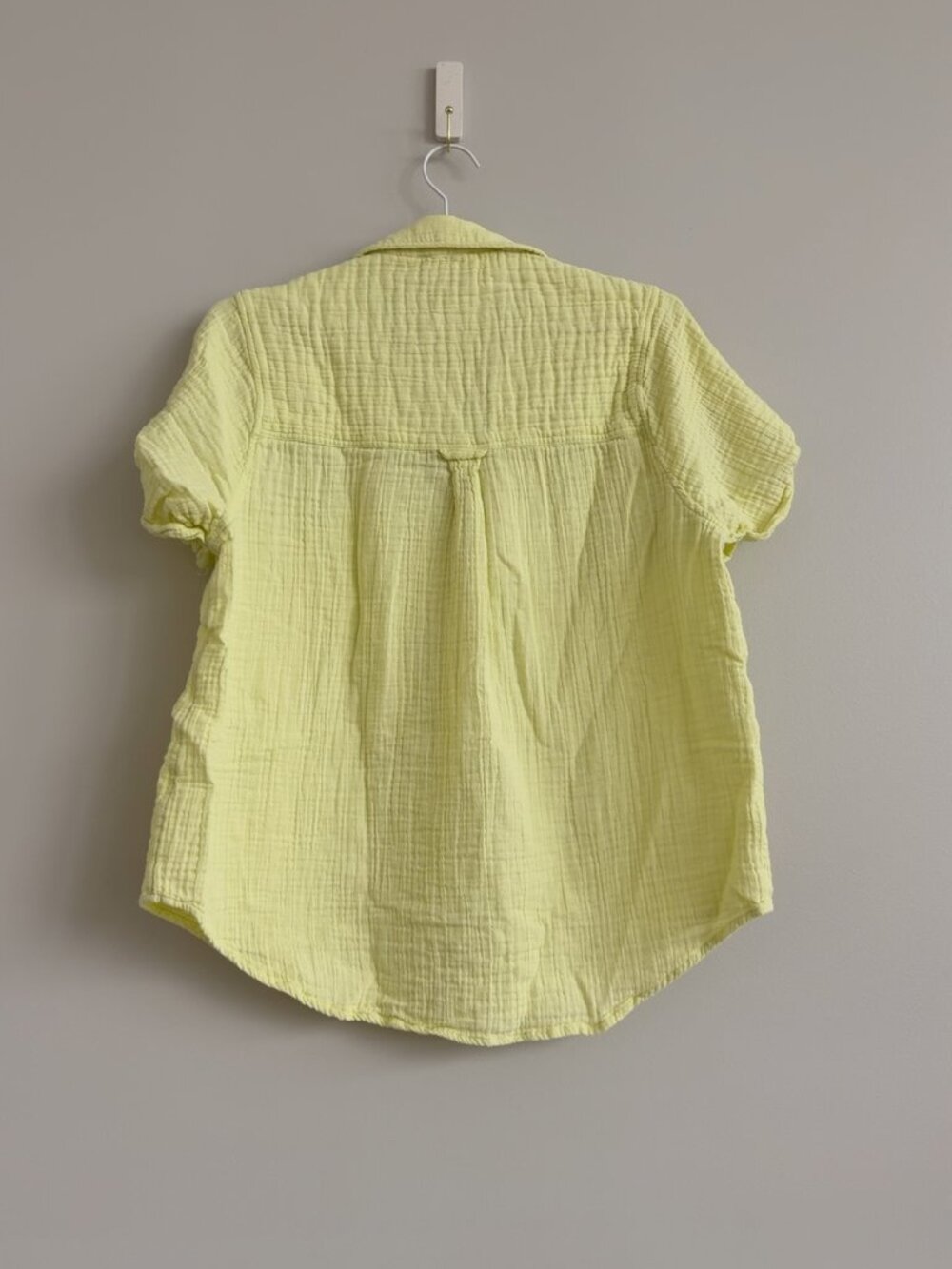 Elan Double Gauze Button Front Shirt | Lemon Yellow Cotton Top L - Picture 3 of 5